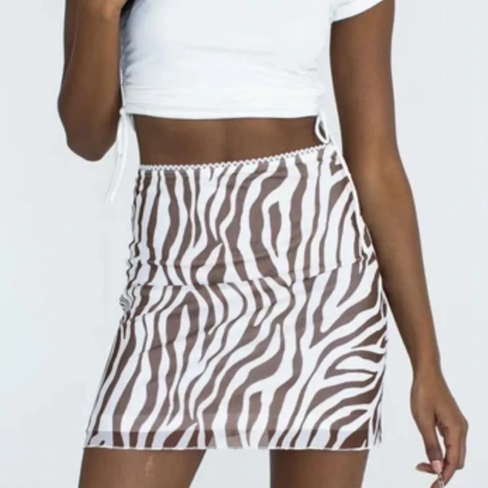 PRINCESS POLLY SKIRTS - Picture 1 of 3